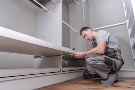INSTALADOR VESTIDORES